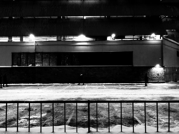 看不见的现代人在生活的圈子里图片下载