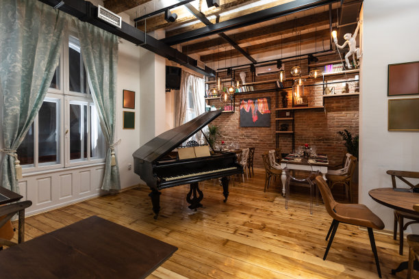 葡萄酒餐厅的钢琴图片下载