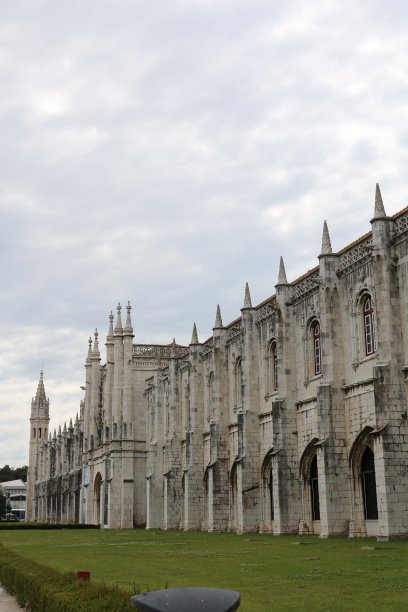 里斯本/葡萄牙- 2018年4月24日- Jerónimos修道院是位于Belém教区附近的Tagus河附近的圣杰罗姆修道会的前身图片下载