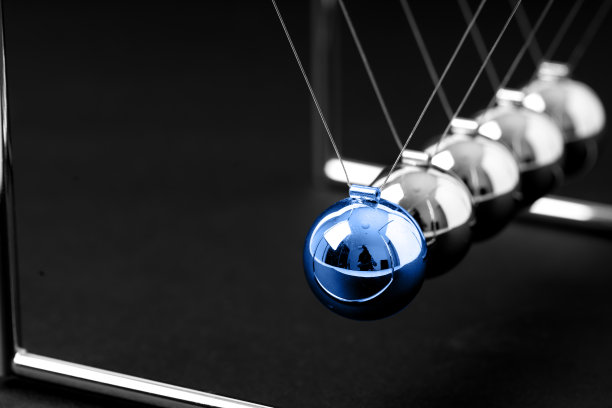 牛顿摆平衡球，工作室的经营理念图片下载