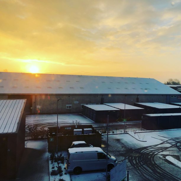 冬天太阳升起图片下载