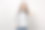 快乐的年轻女子在灰色毛衣，围巾显示胜利标志孤立在工作室的灰色墙壁背景。健康时尚的生活方式，人们真诚的情感，寒冷的季节理念。模拟拷贝空间。图片下载