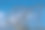 一个塑料包装在空中飞行图片下载