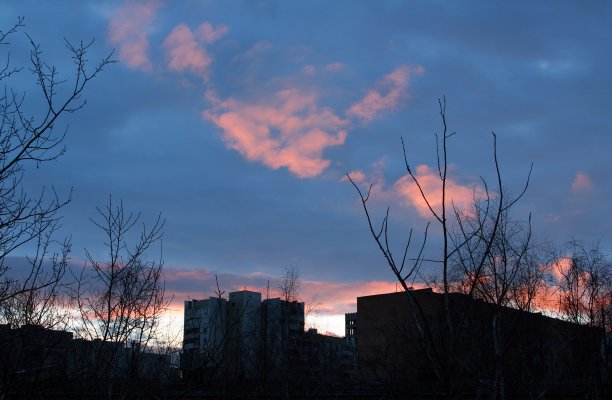 日落在城市图片下载