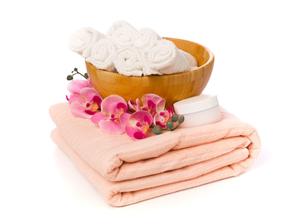 Spa静物，香薰蜡烛，兰花花和毛巾。——图片图片下载
