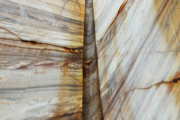 采石场大理石墙的细节图片下载