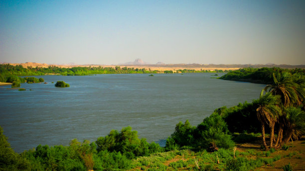 全景景观与赛岛附近的尼罗河，科尔马，苏丹图片下载