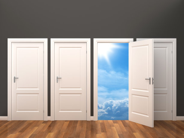 打开门与天空在房间- 3D渲染素材图片