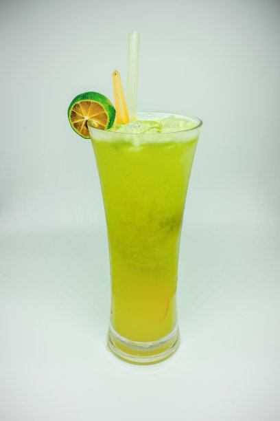 新鲜的柠檬饮料图片下载