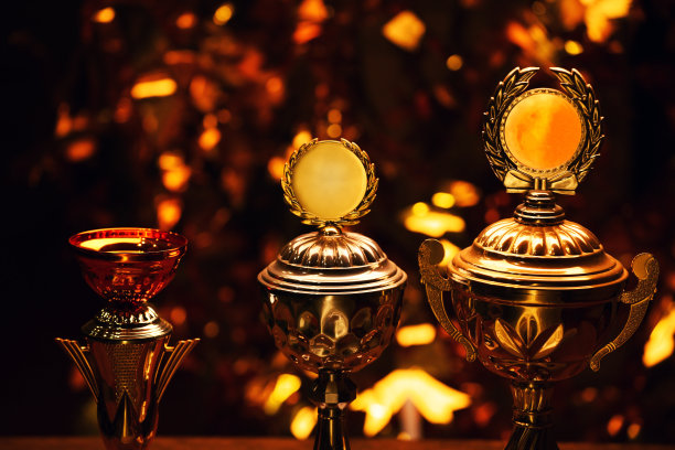 金杯银杯铜杯工作室图片下载