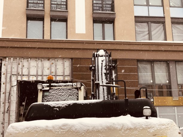 走在记忆的小路上图片下载