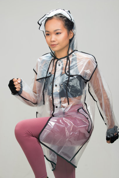 健身女性锻炼拳击重量拳图片下载