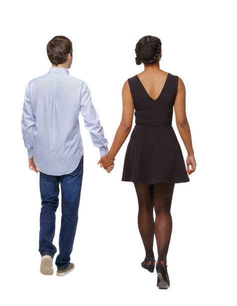 跨种族情侣的后视图。图片下载