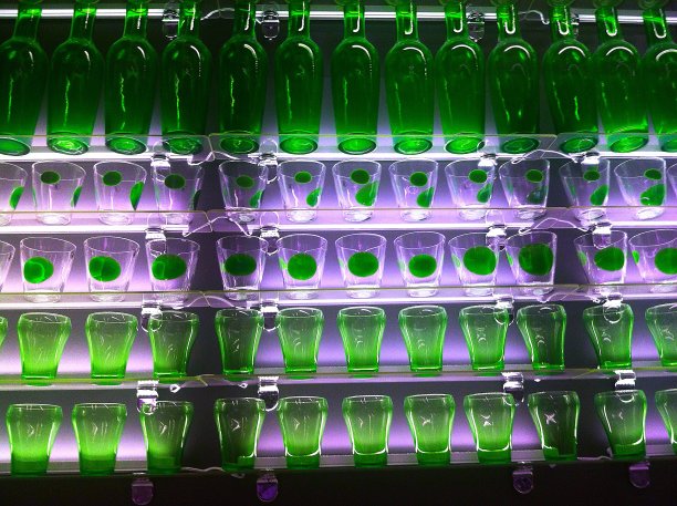 绿色的眼镜图片下载