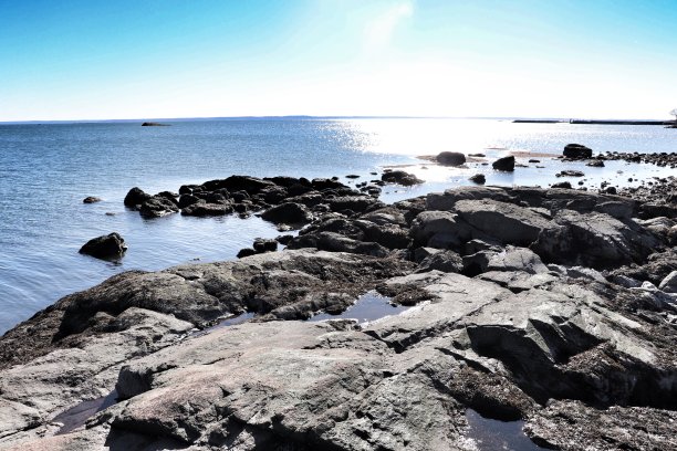 岩石的海岸线图片下载