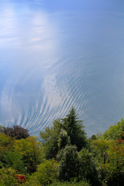 水波荡漾图片下载