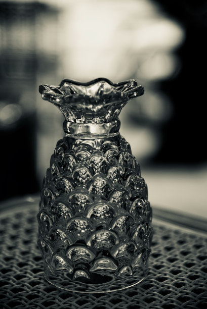 玻璃制作了时尚的展示物件照片图片下载