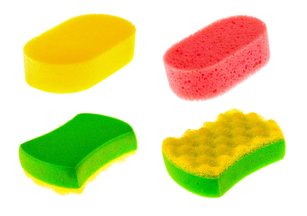 一套新的多色海绵孤立在白色背景。图片下载