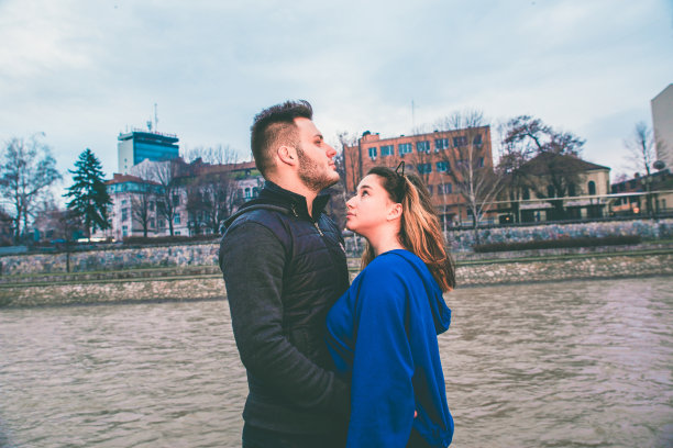 你是我的整个世界图片下载