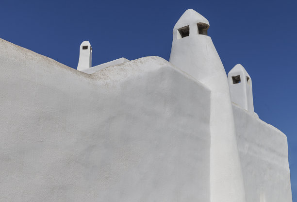 爱琴海的烟囱。孤立的形象图片下载