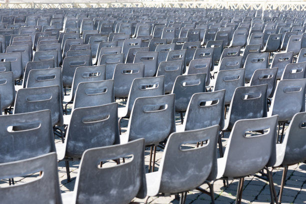 露天活动的椅子图片下载