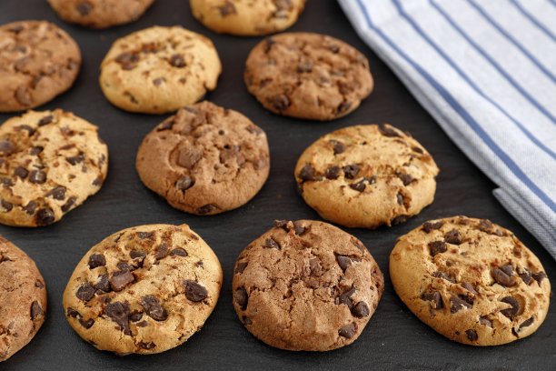 刚烘培的饼干图片下载