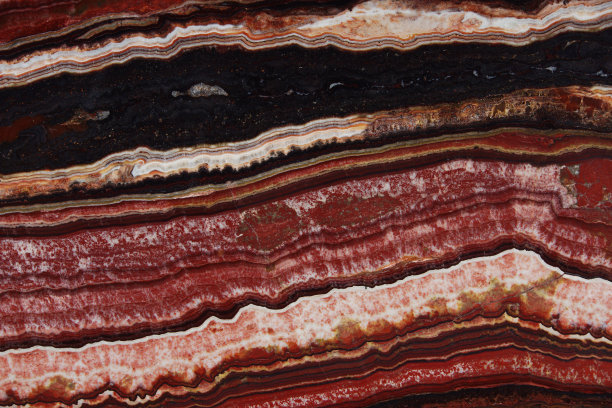缟玛瑙的结构是一种亮红色的细纹波状结构，被称为奇异缟玛瑙图片下载