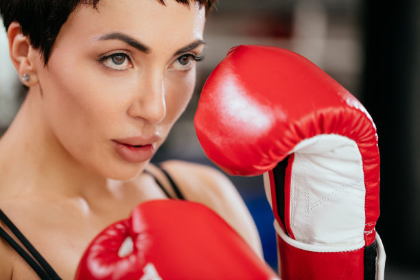 特写裁剪的照片的女人去打跆拳道图片下载