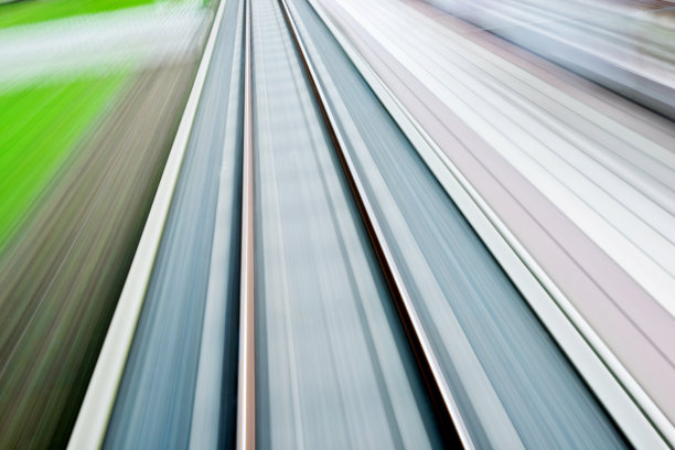 模糊的铁轨图片下载