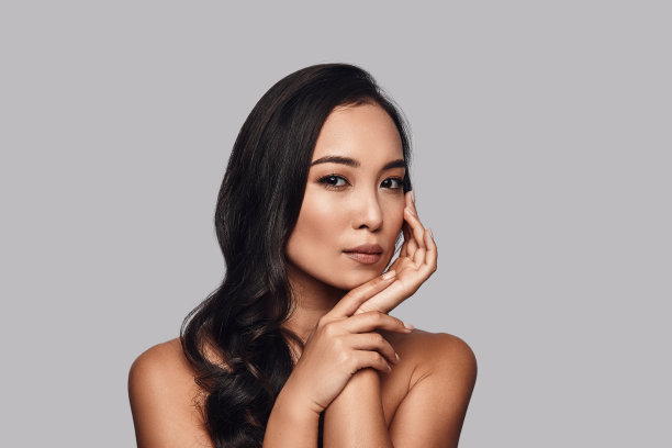 享受她的美丽。图片下载