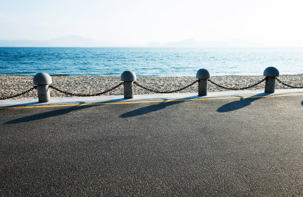海边有栏杆的人行道图片下载