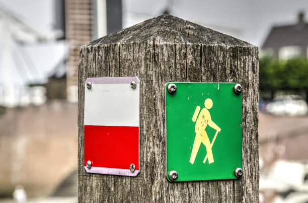 徒步旅行路线标志图片下载