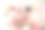 近距离的照片四个朋友美丽的她她的女士们坐在床粉红色白色的亚麻床单拿饮料大喊唱新娘卡拉ok歌曲气球彩色的睡眠服装朋友女孩白天晚上结婚图片下载