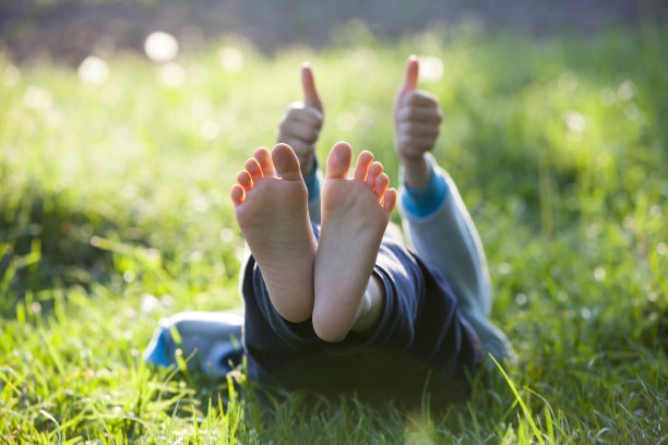 孩子的腿图片下载