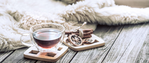 静物生活舒适的氛围与一杯茶图片下载