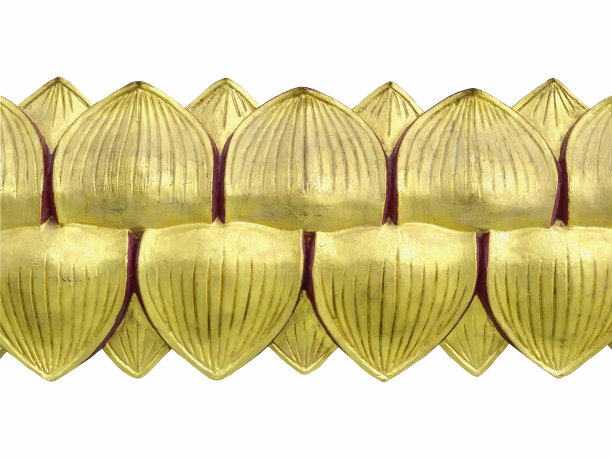 金色灰泥莲花花瓣在白色的背景图片下载