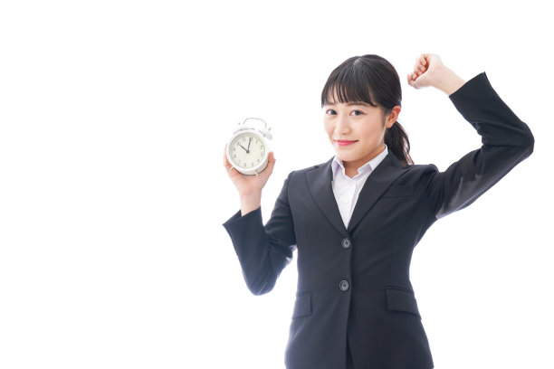 年轻女性睡过头图片下载