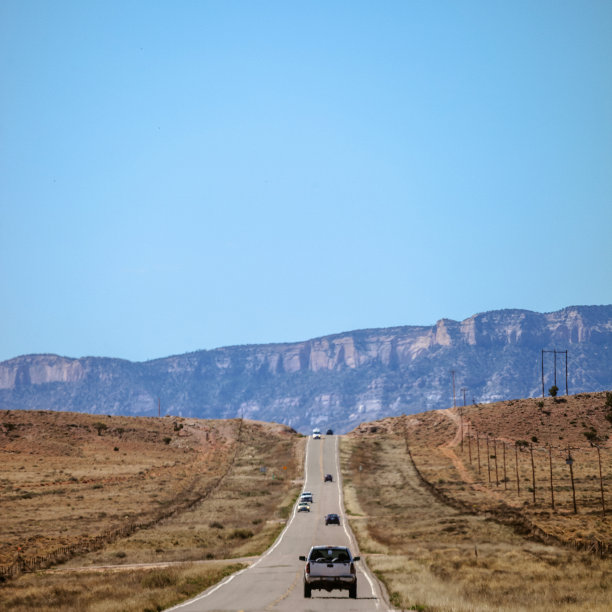 在亚利桑那州的路上图片下载