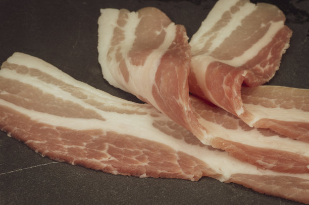 生的干腌肉图片下载