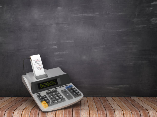 在木地板上添加机器磁带-黑板背景- 3D渲染图片下载