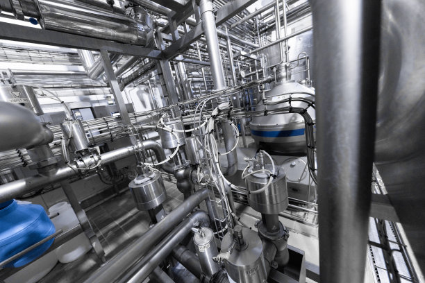 铬管和蓝色元素。工业背景图片下载