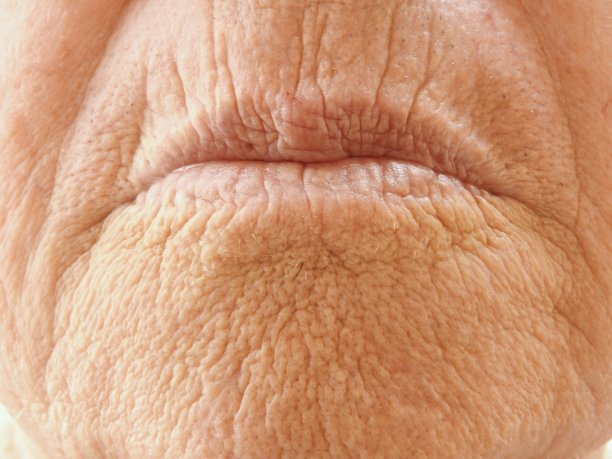 年龄标记及其表达“嘴”图片下载