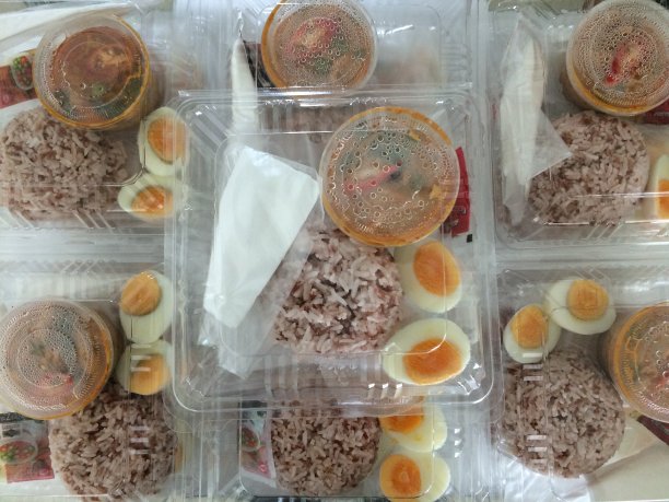 午餐盒和食物准备好了图片下载