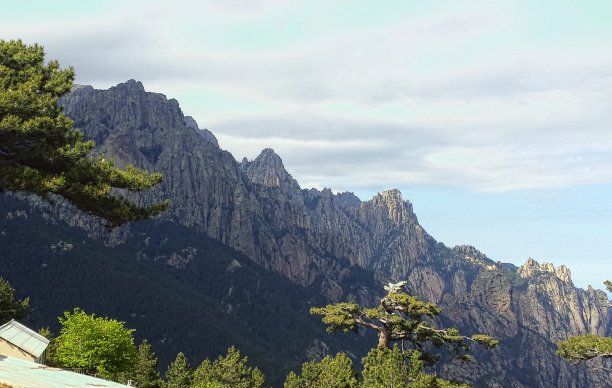 山对天俯视图片下载