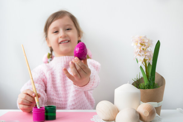 复活节兔子的女孩。图片下载