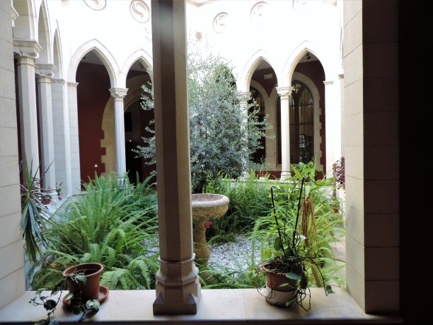 Castellon。西班牙庭院图片下载