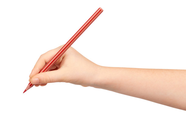 孩子手里拿着彩笔，有写字和画画的姿势。图片下载