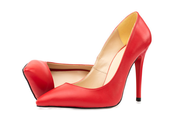 红色细高跟鞋鞋孤立在白色背景图片下载