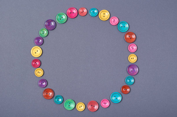 缝纫按钮组成。刺绣概念背景。平躺图片下载