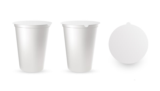 真实的酸奶塑料包装与铝箔盖，盖。图片下载